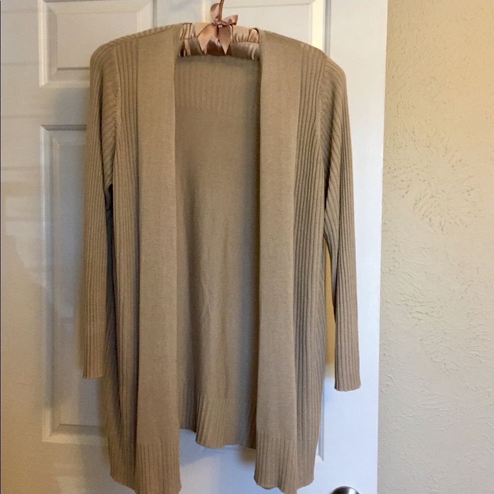Cardigan by Premise Studio
